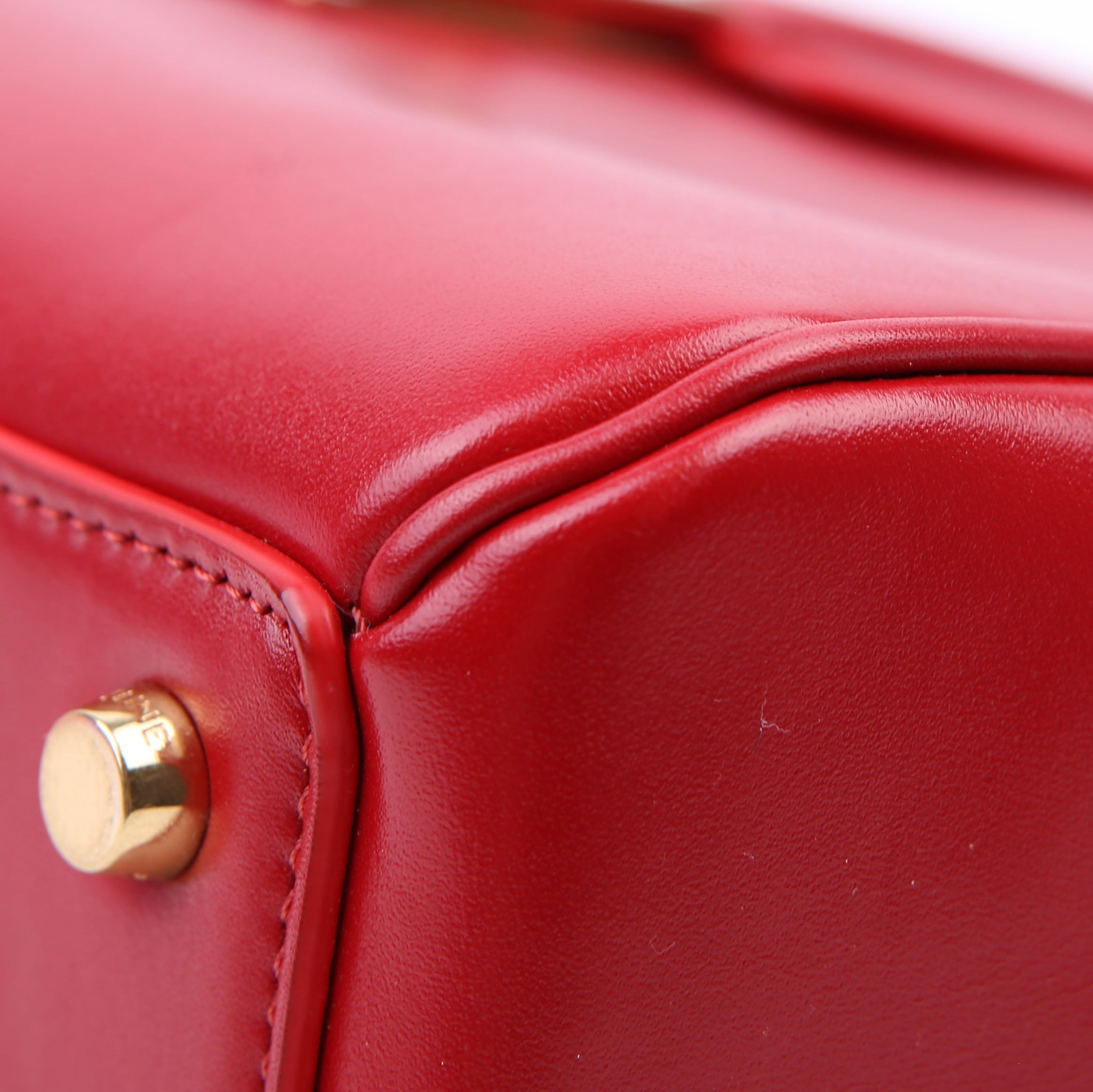 16 Top Handle Small Red