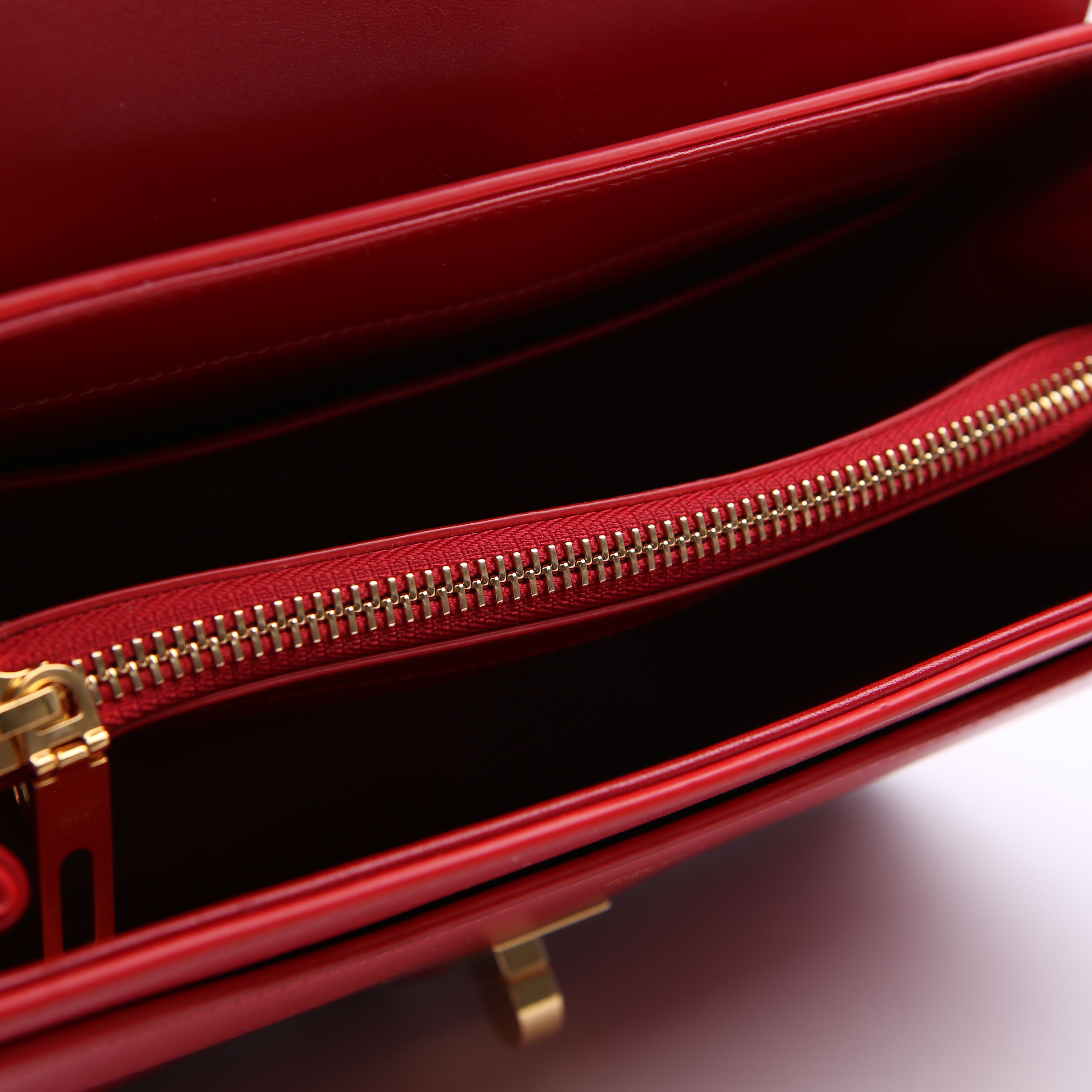 16 Top Handle Small Red
