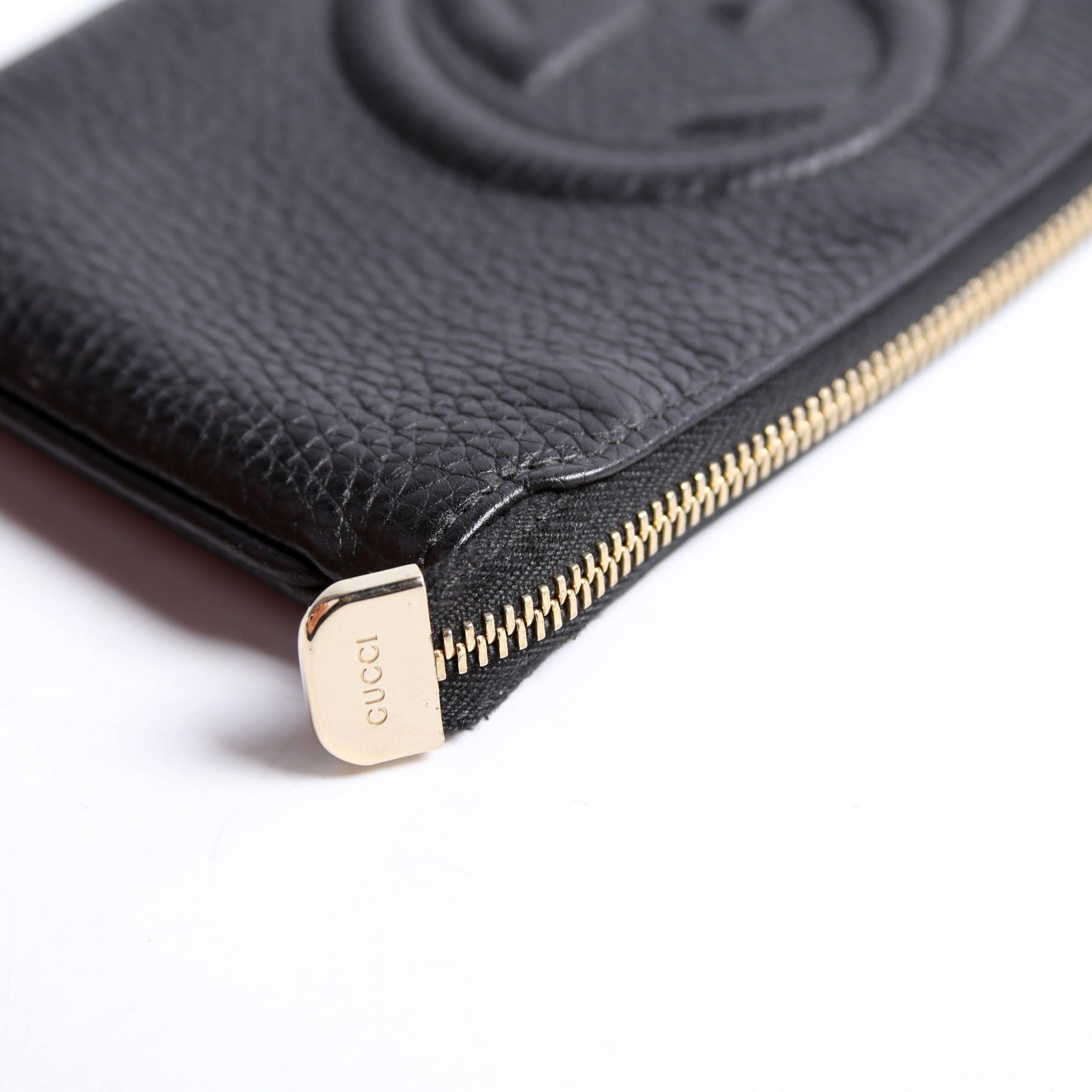 295840 Soho Wristlet Black