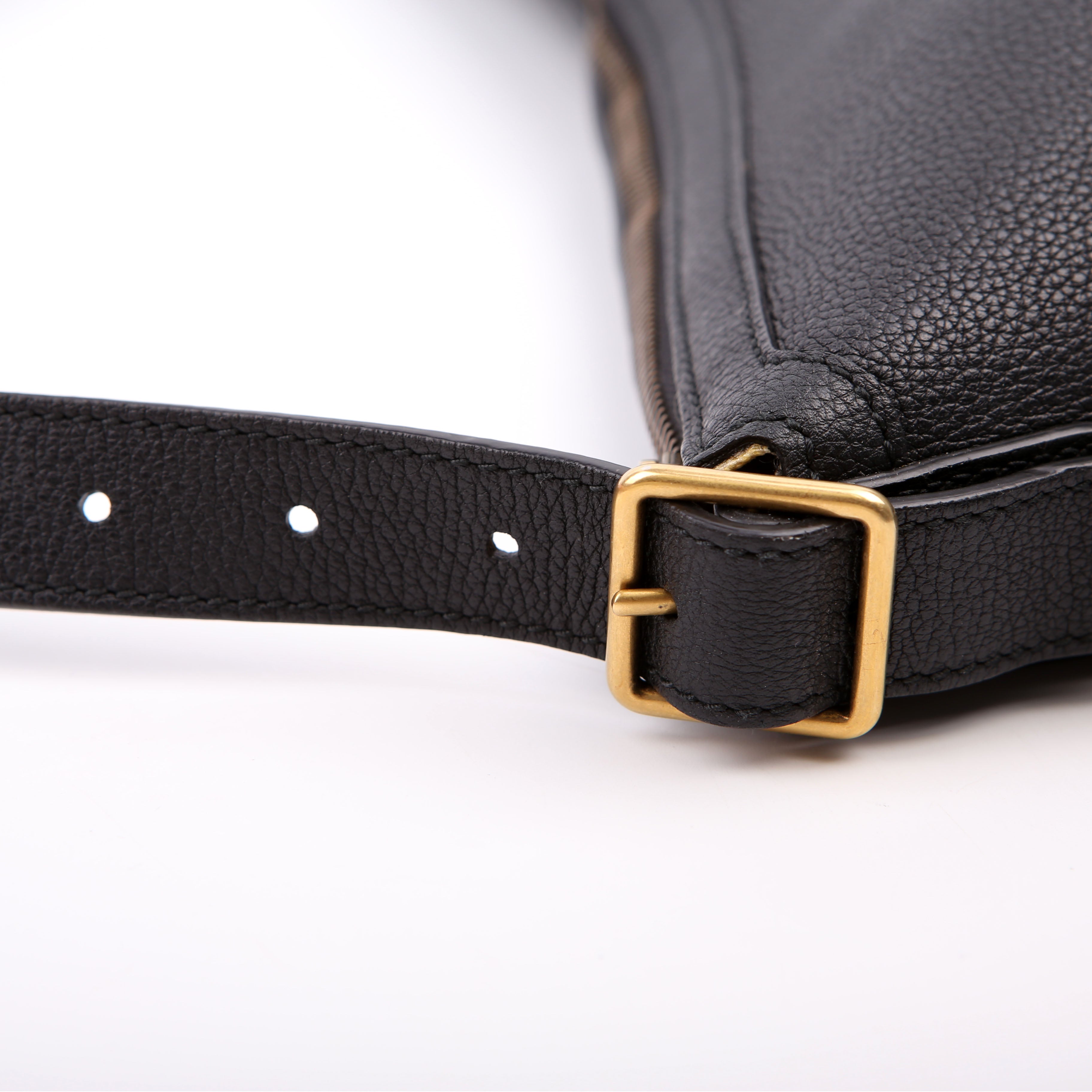 Gucci 523588 Half Moon Bag Black