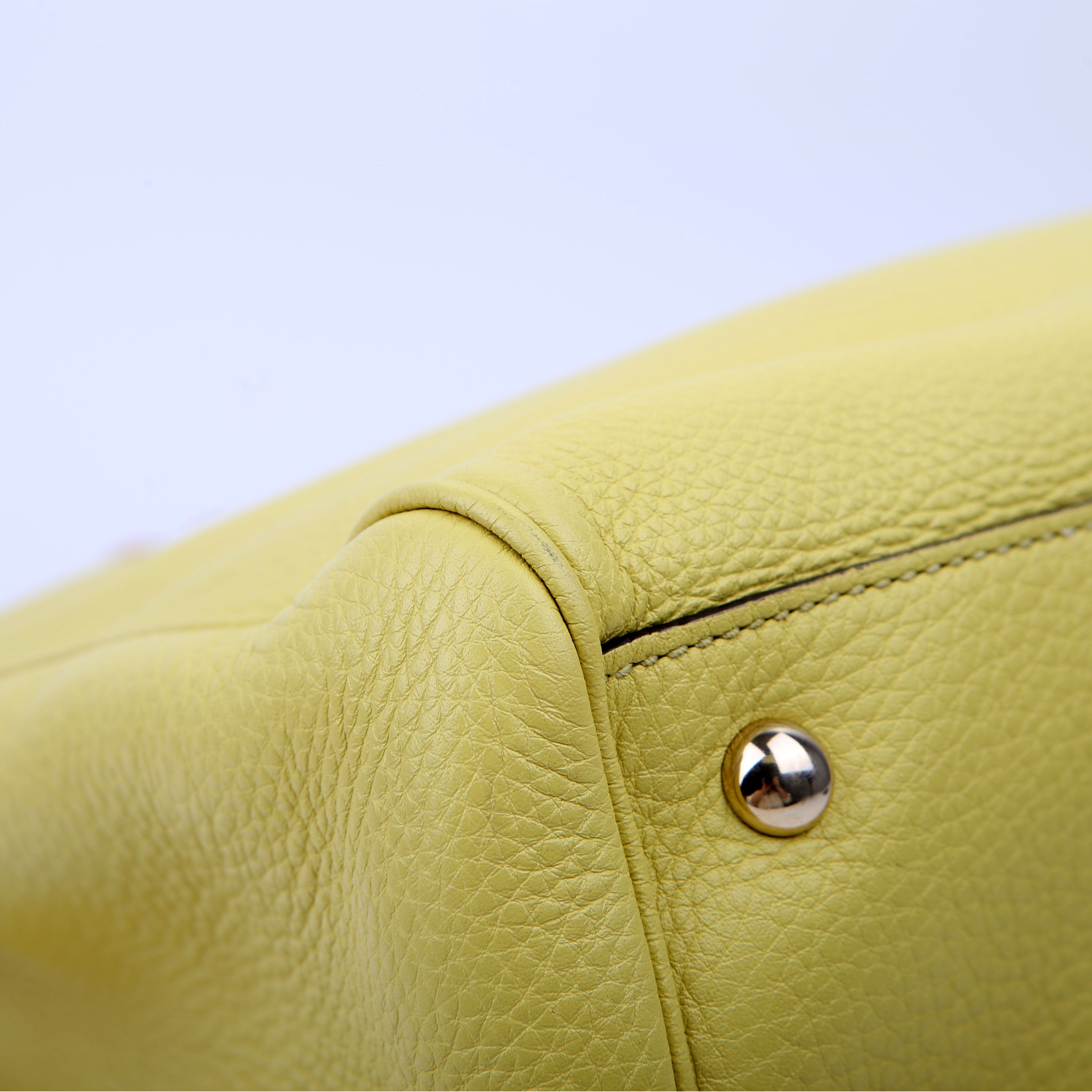 323660 Leather Bamboo Shopper Medium Yellow