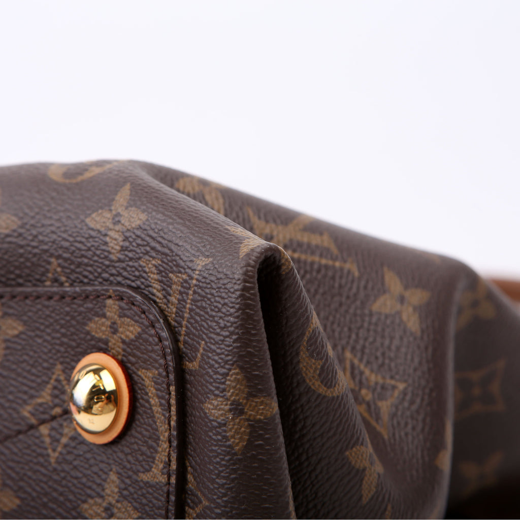 Olympe Monogram