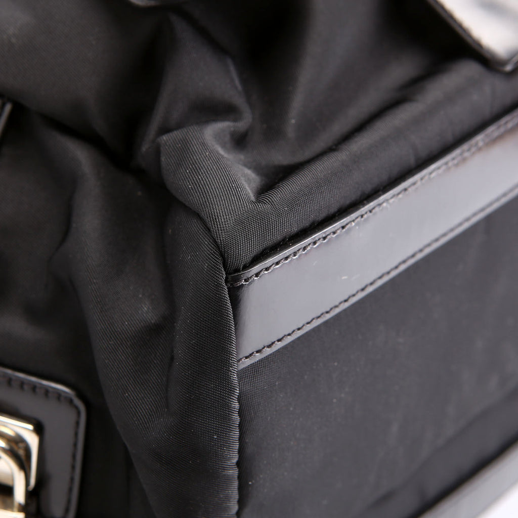 Canapa Tessuto Nylon Patent Leather shoulder Bag Black/Silver