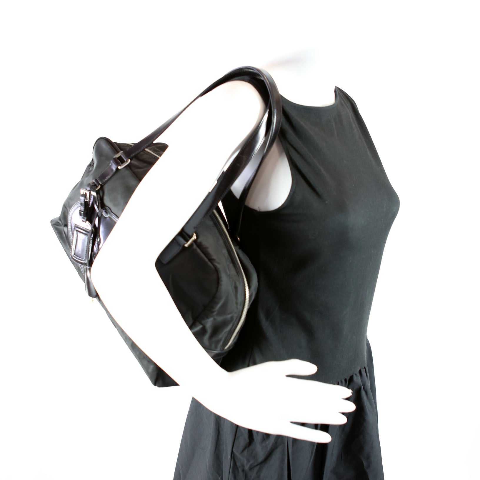 Canapa Tessuto Nylon Patent Leather shoulder Bag Black/Silver