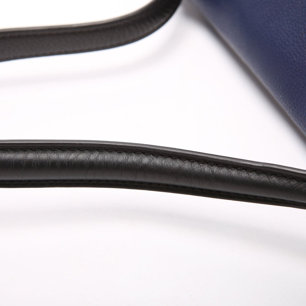 Lockme PM Calfskin Navy