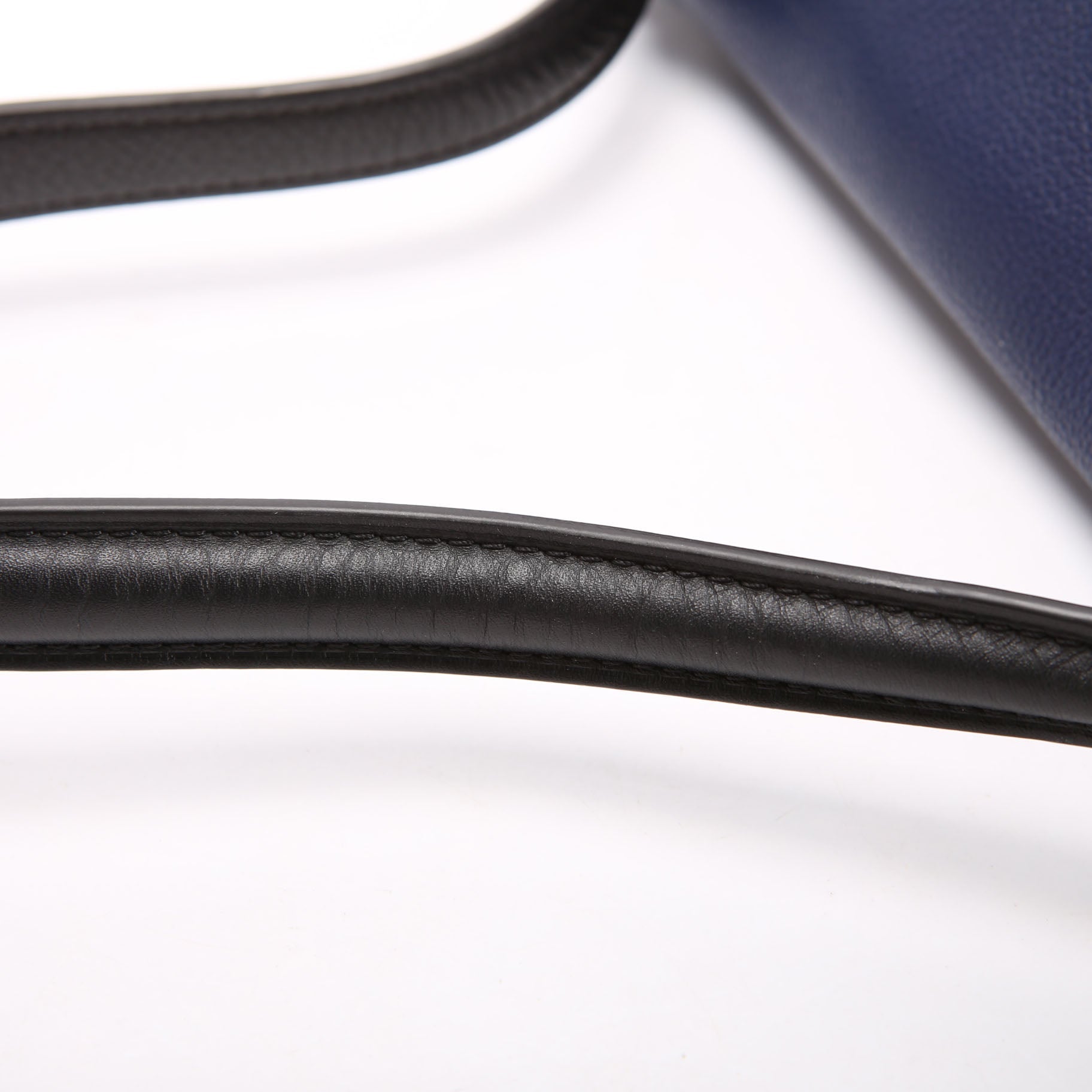 Lockme PM Calfskin Navy