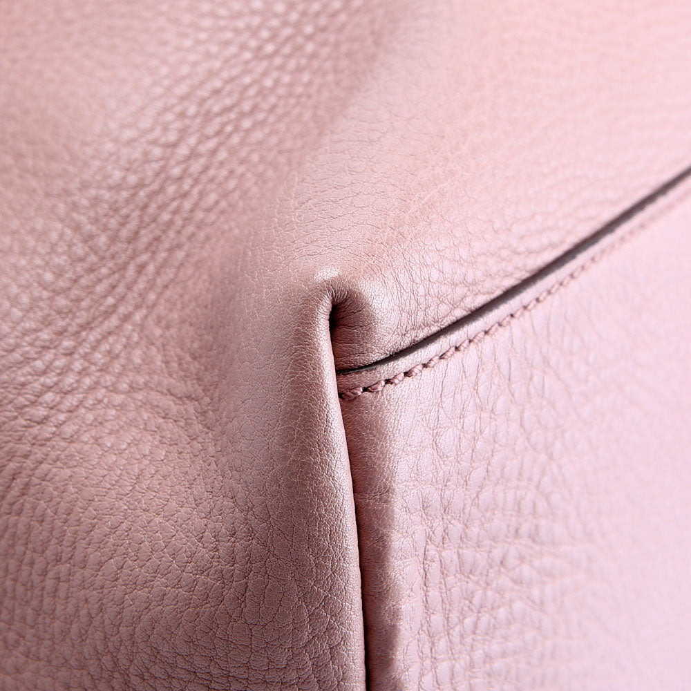 308982 Soho Leather Shoulder Medium Mauve