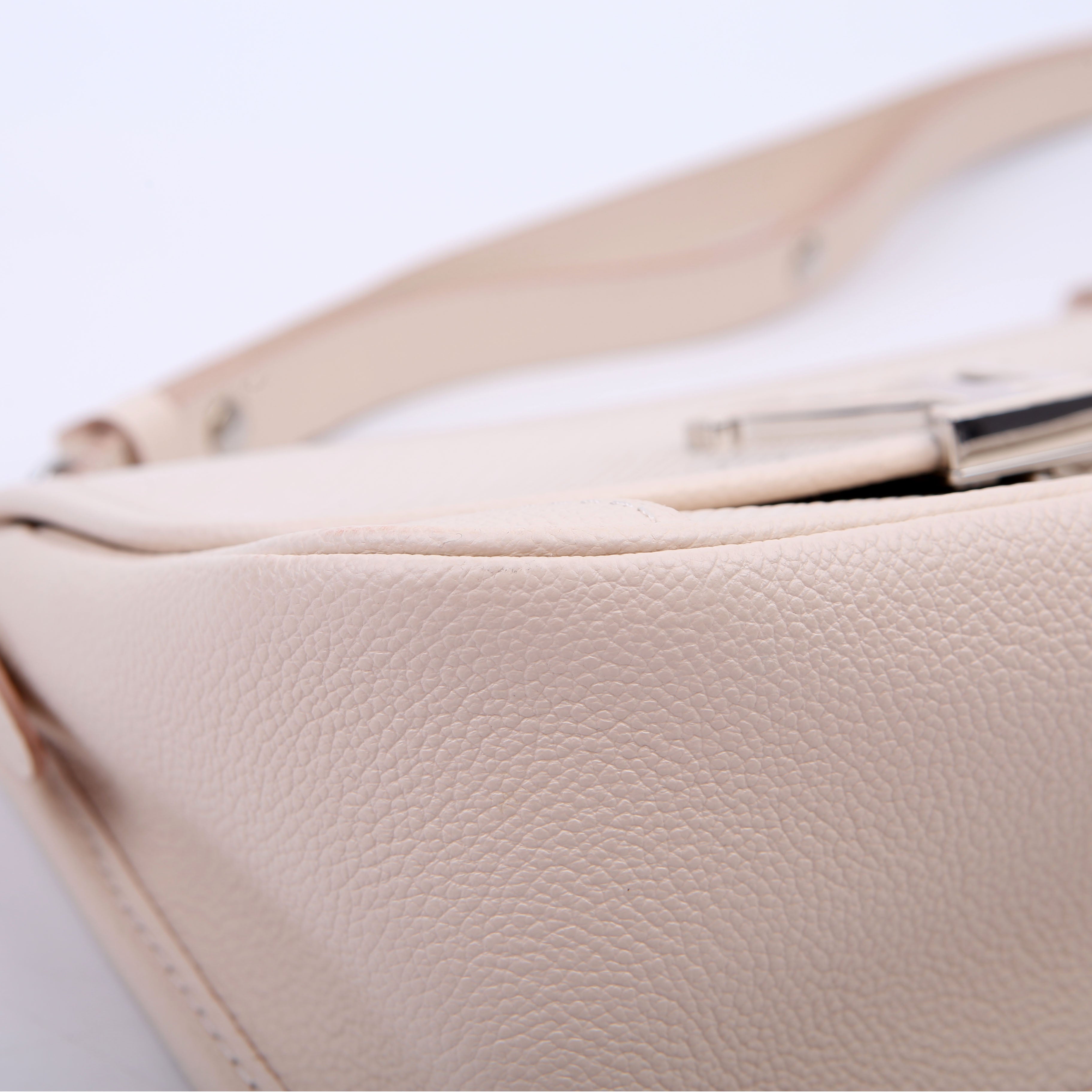 Buci Crossbody Epi Cream