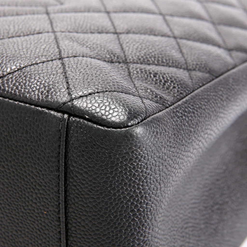 Grand Shopping Tote Caviar Black