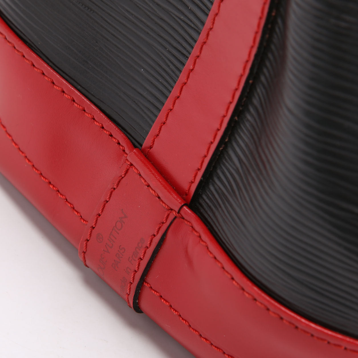 Noe Epi Leather Vintage Black/Red