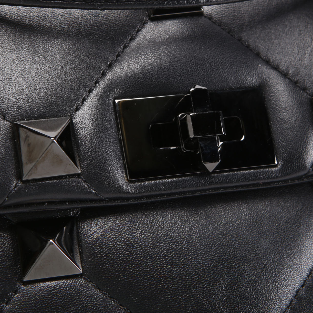 Roman Stud Medium Shoulder Bag Black
