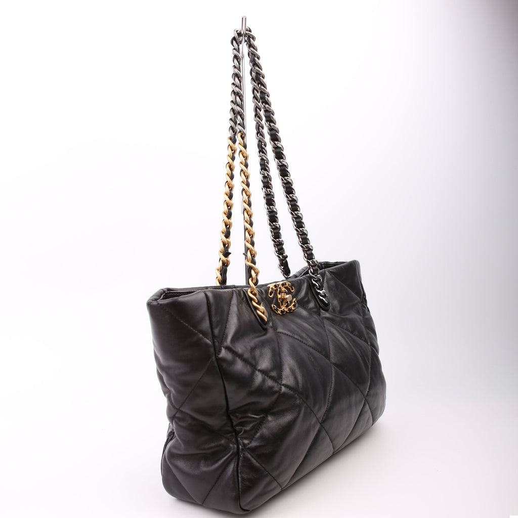 Chanel 19 Quilted Goatskin E/W Shopping Tote Black