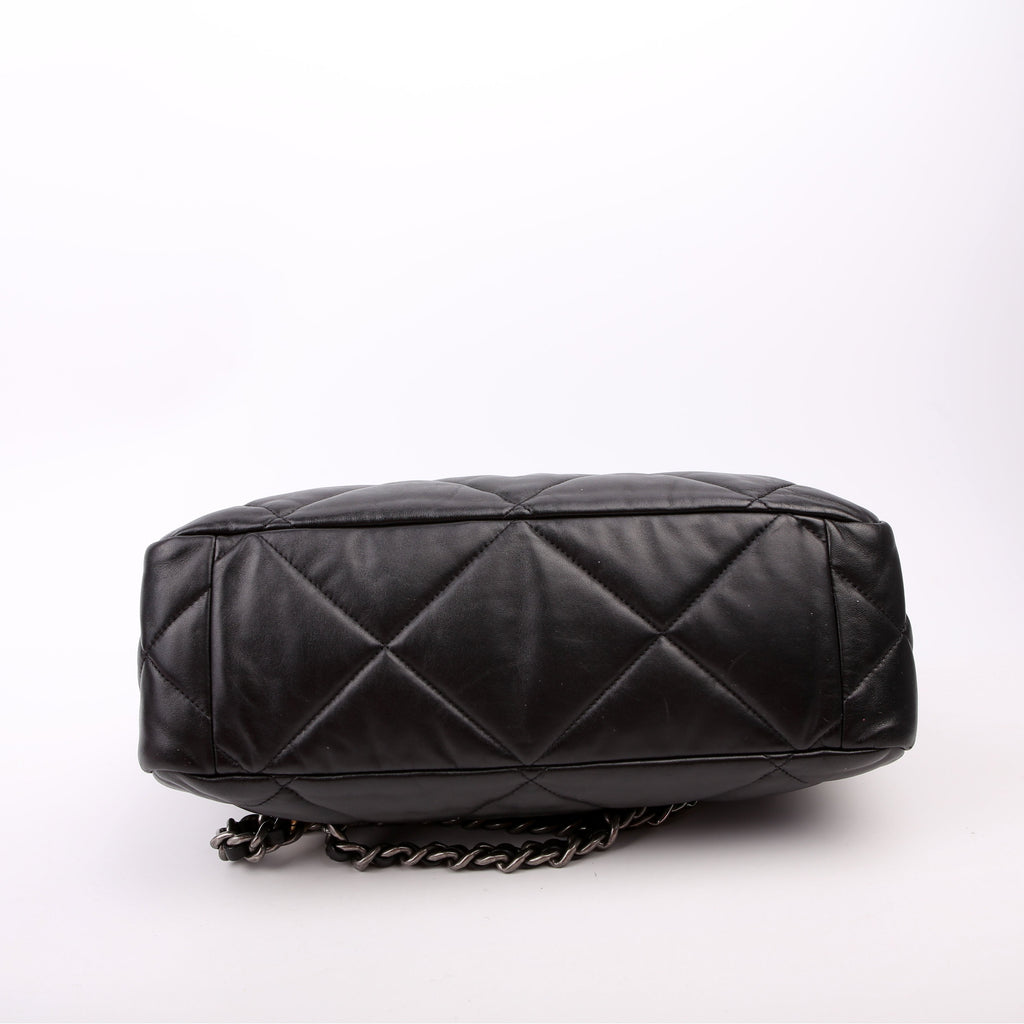 Chanel 19 Quilted Goatskin E/W Shopping Tote Black