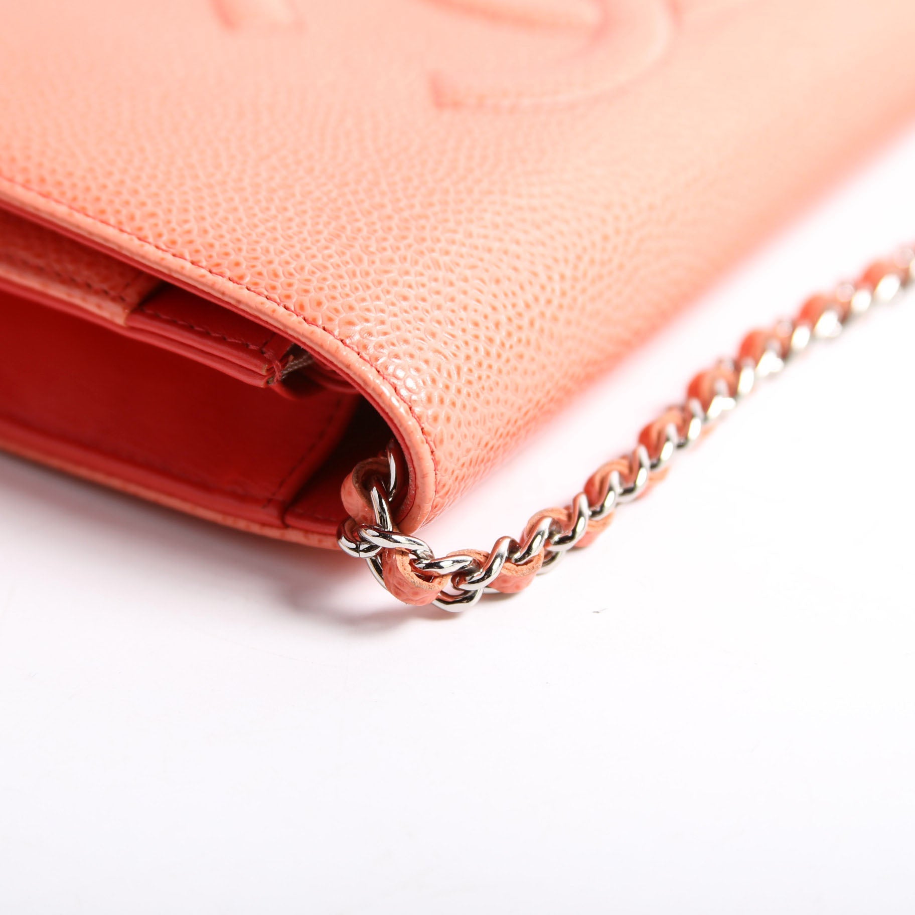 WOC Timeless CC Caviar Coral