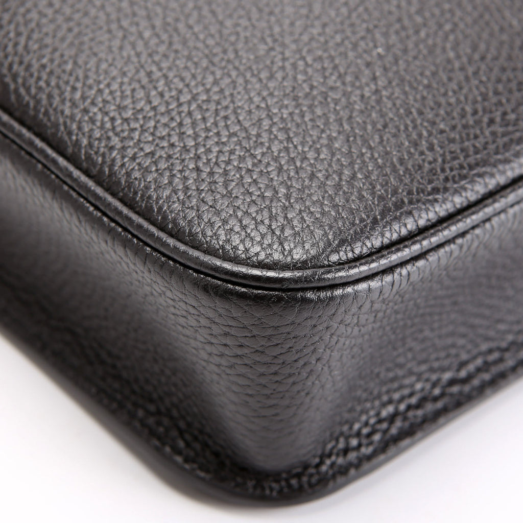 816755 Medium Business Case Black