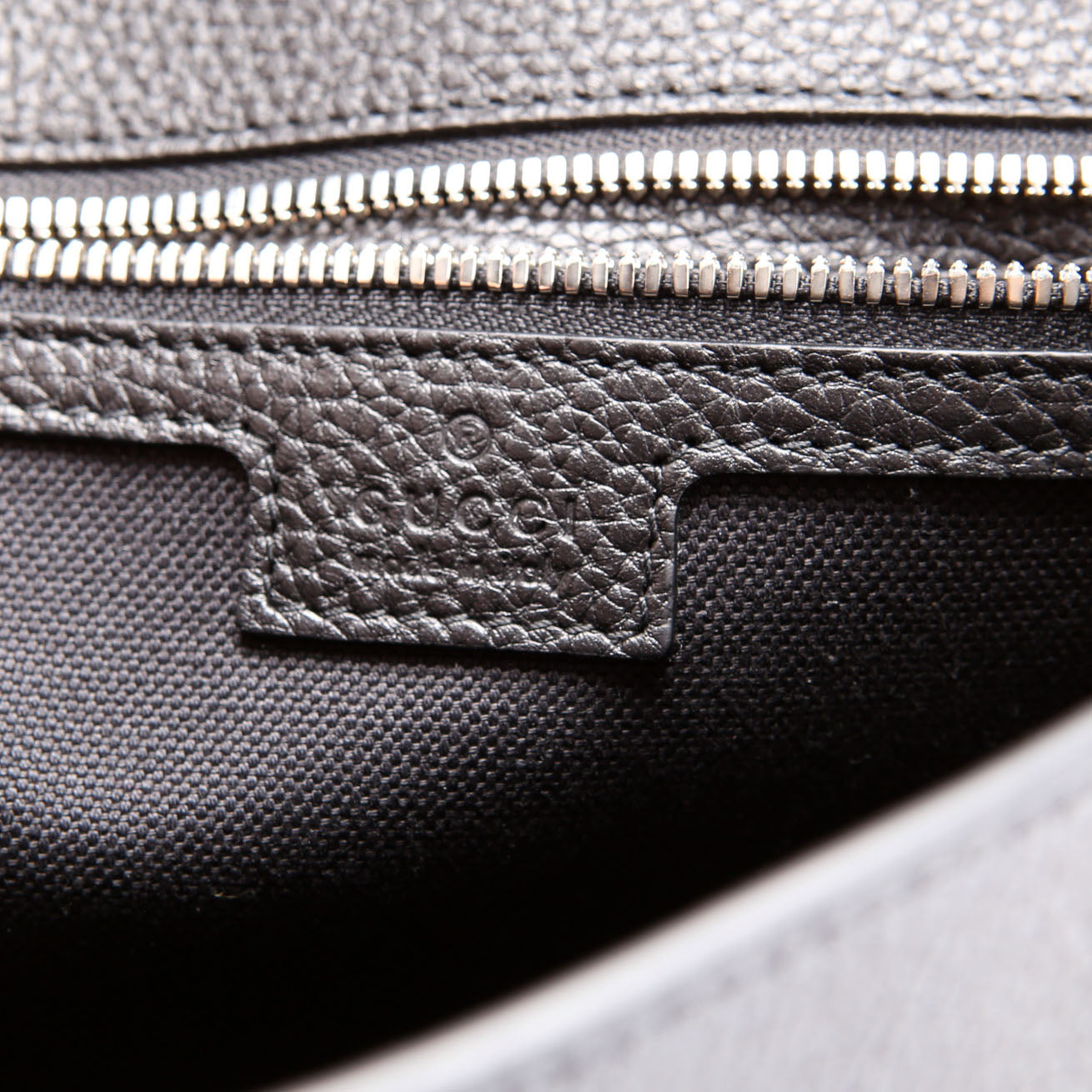 816755 Medium Business Case Black