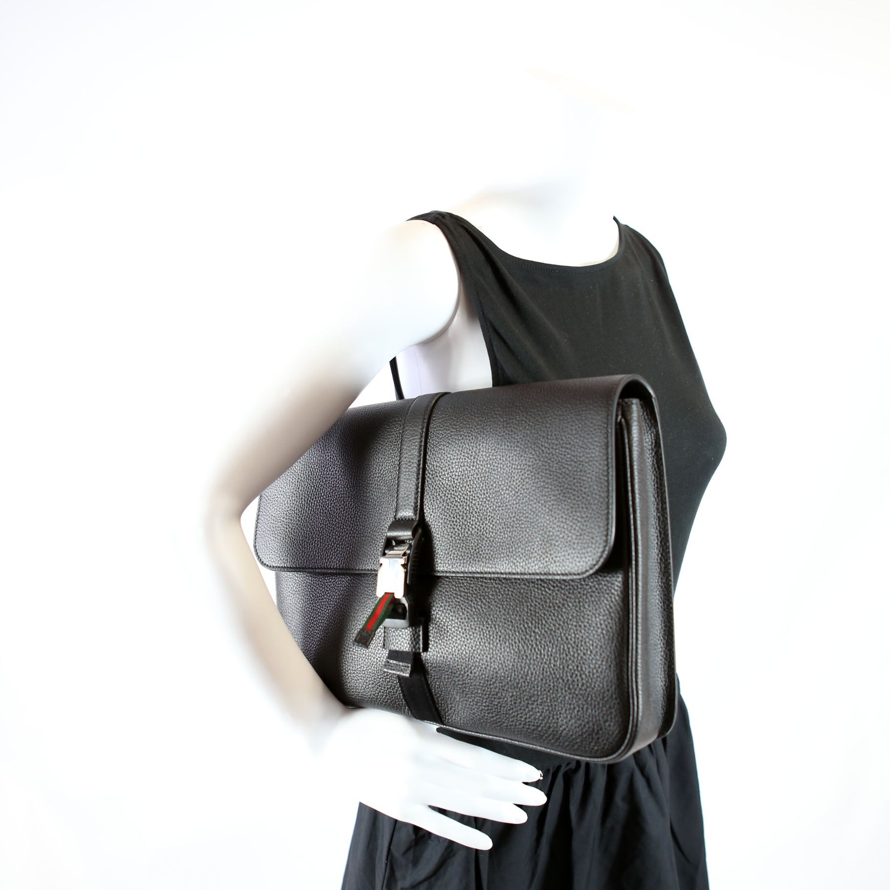 816755 Medium Business Case Black