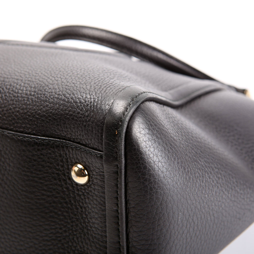 369176 Soho Crossbody Black
