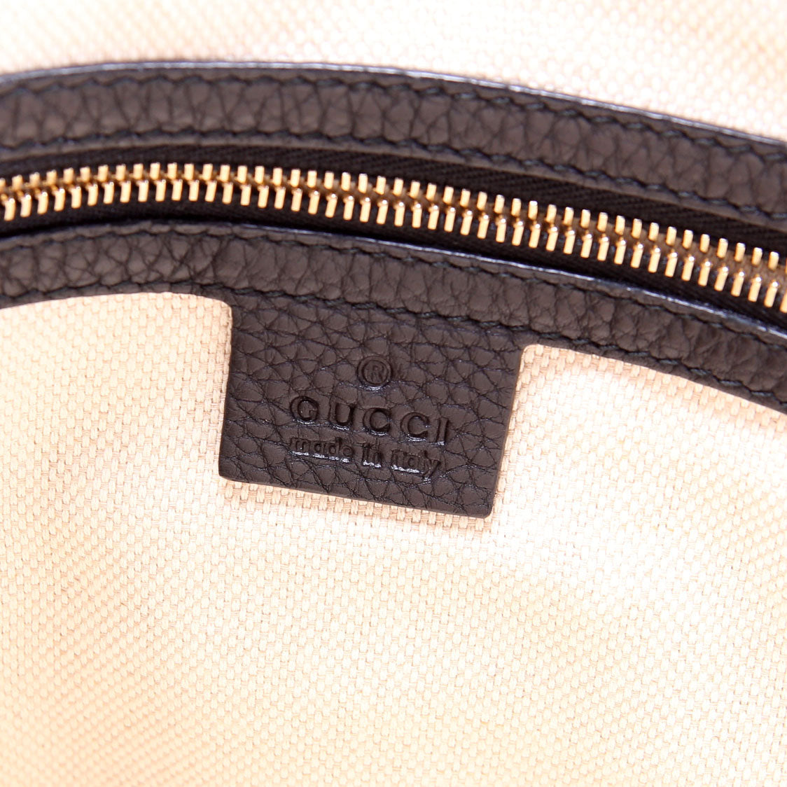 369176 Soho Crossbody Black
