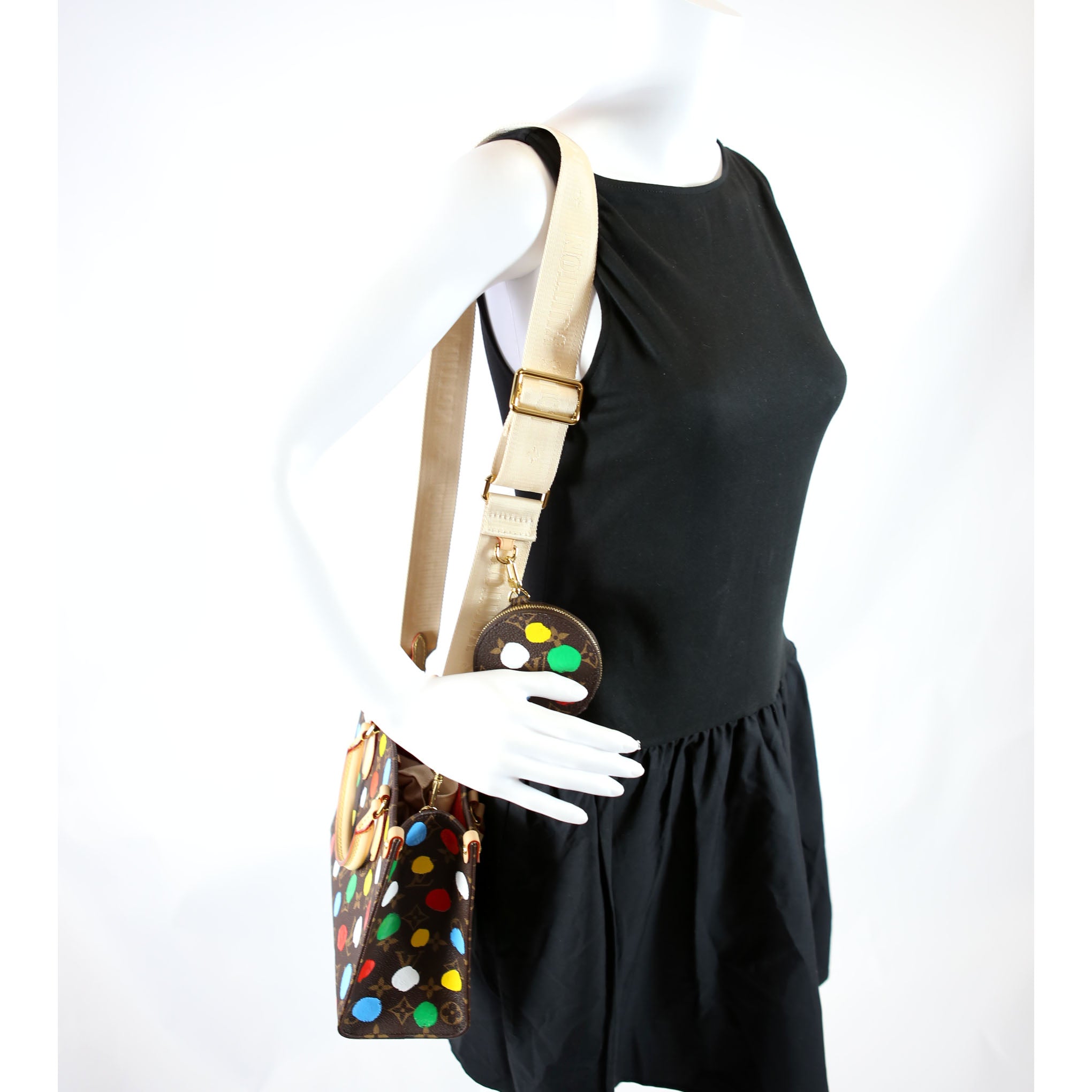 ONTHEGO PM Kusama Painted Dots