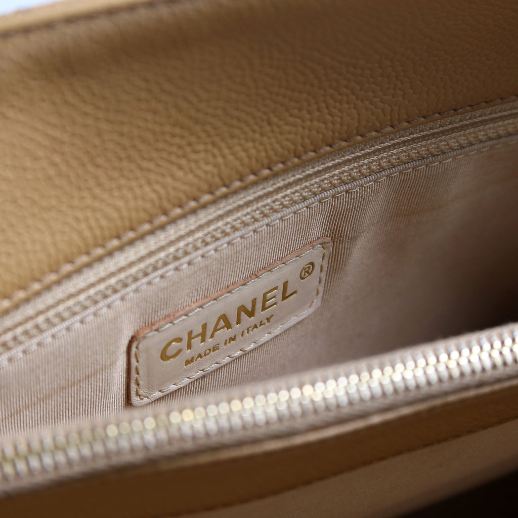 Grand Shopping Tote Caviar Tan
