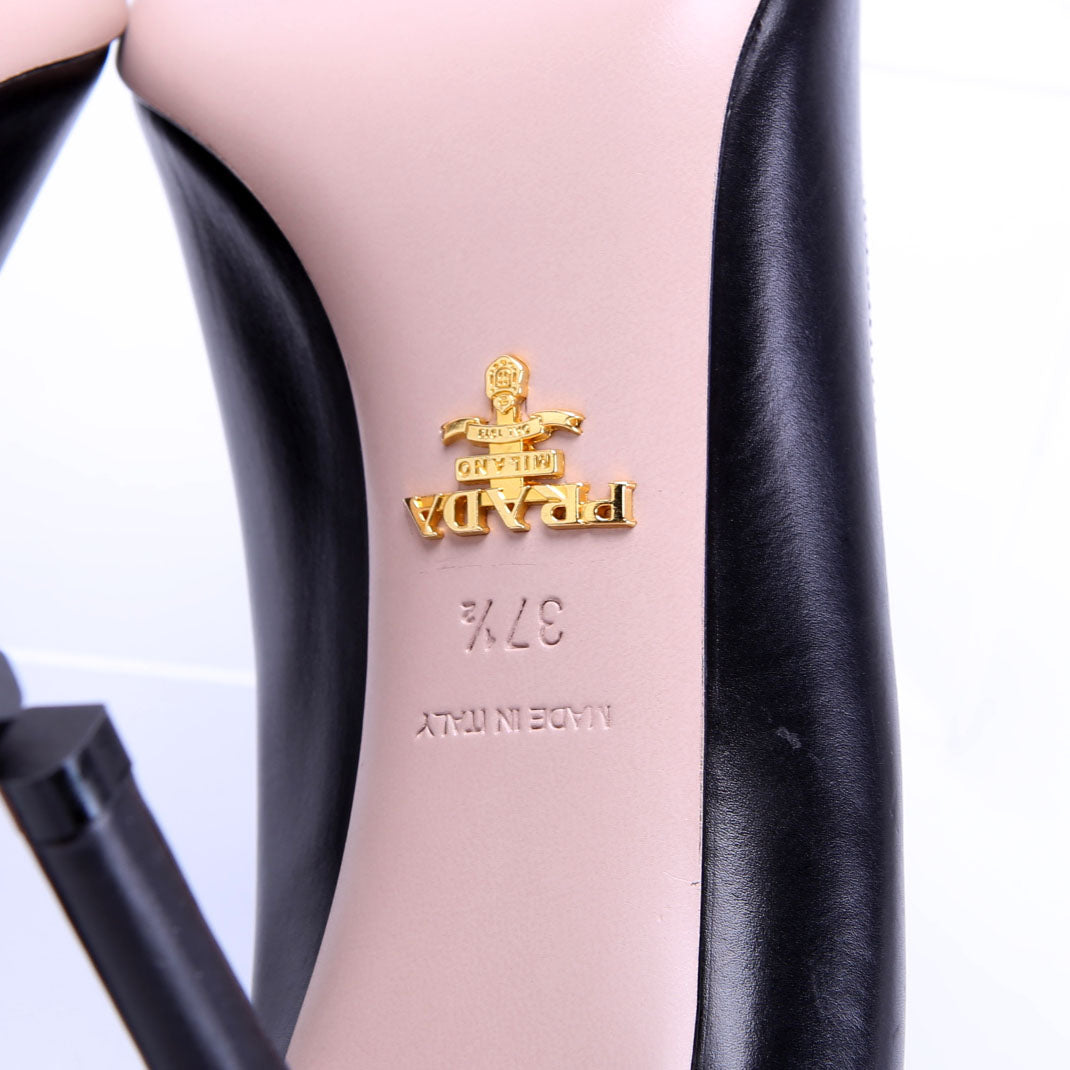 Pointed Toe Pumps Size 37.5 Black