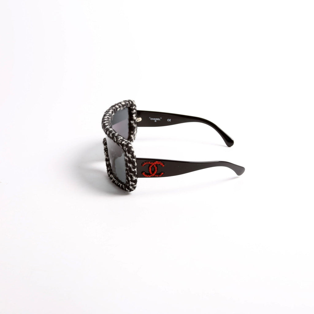 71367 Shield Acetate Tweed
