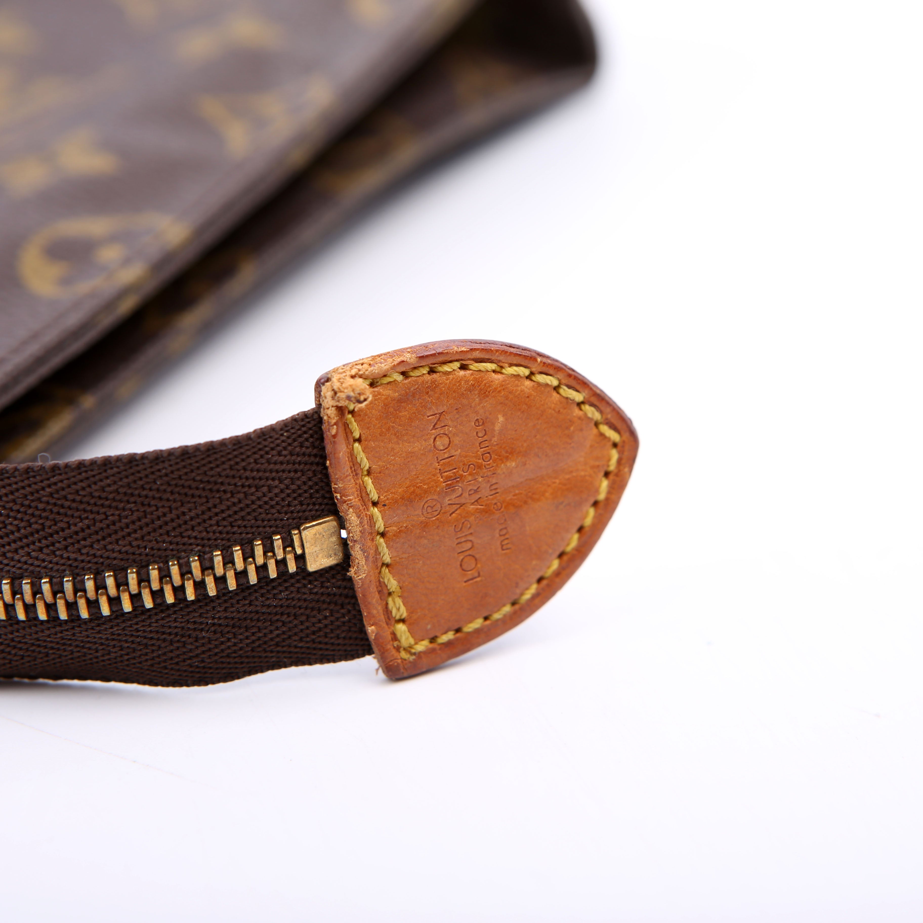 Toiletry Pouch 26 Monogram Vintage