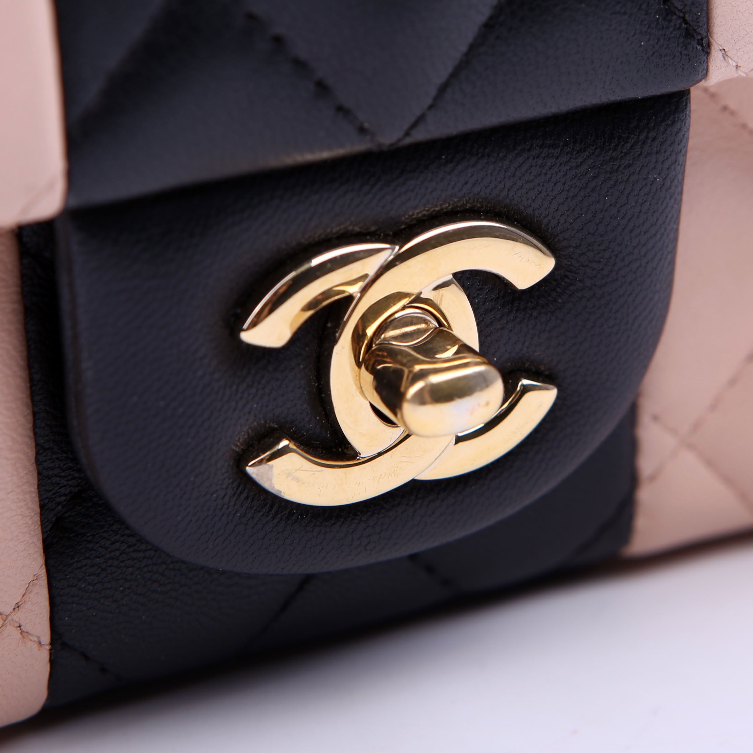 Classic Flap Mini Rectangle Lambskin RFID Black/Pink