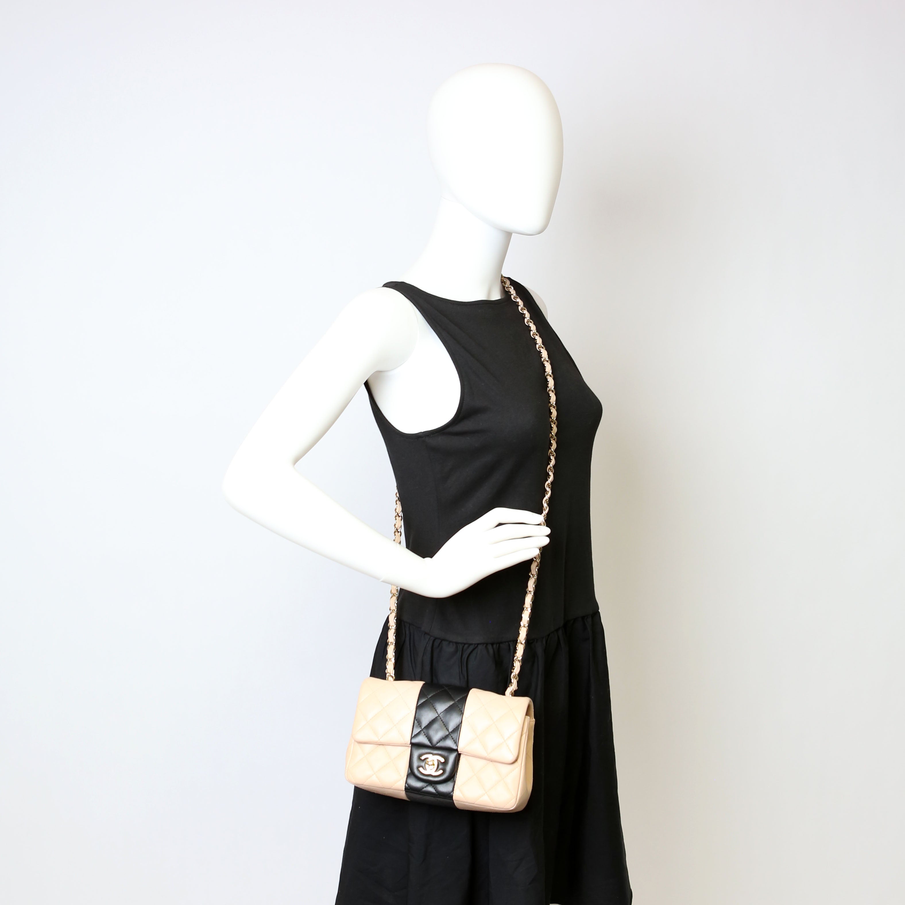 Classic Flap Mini Rectangle Lambskin RFID Black/Pink