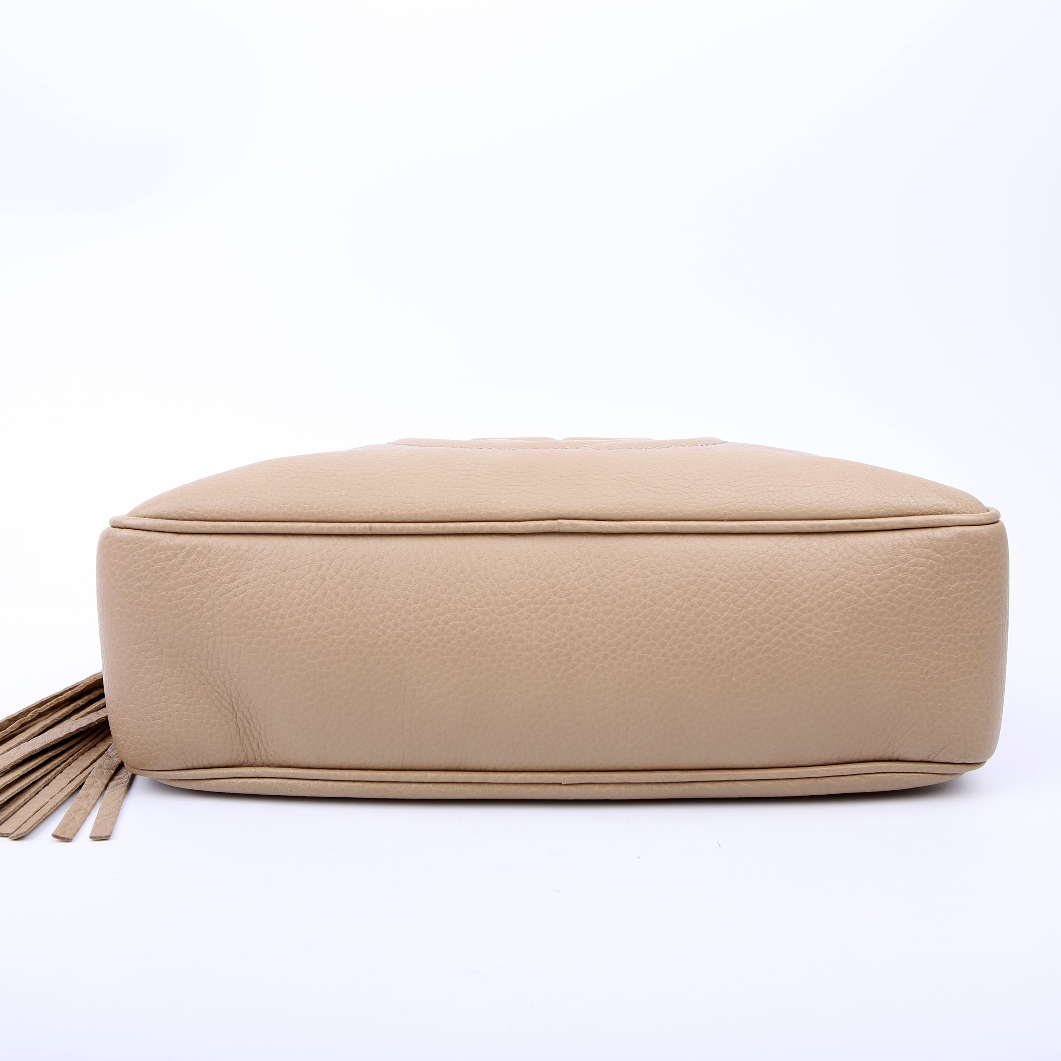 308983 Soho Chain Shoulder Bag Taupe