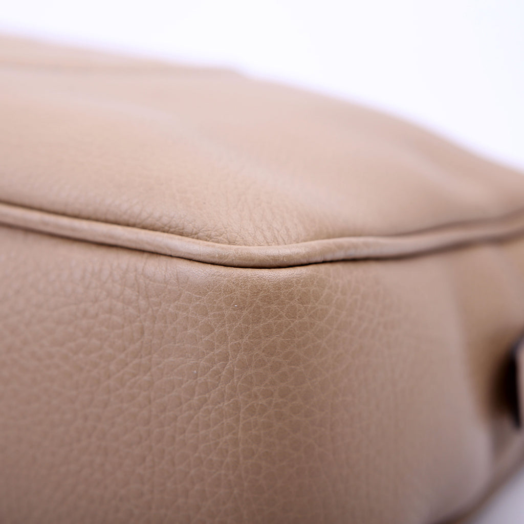 308983 Soho Chain Shoulder Bag Taupe