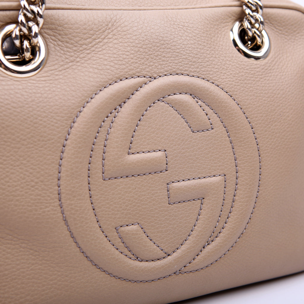 308983 Soho Chain Shoulder Bag Taupe