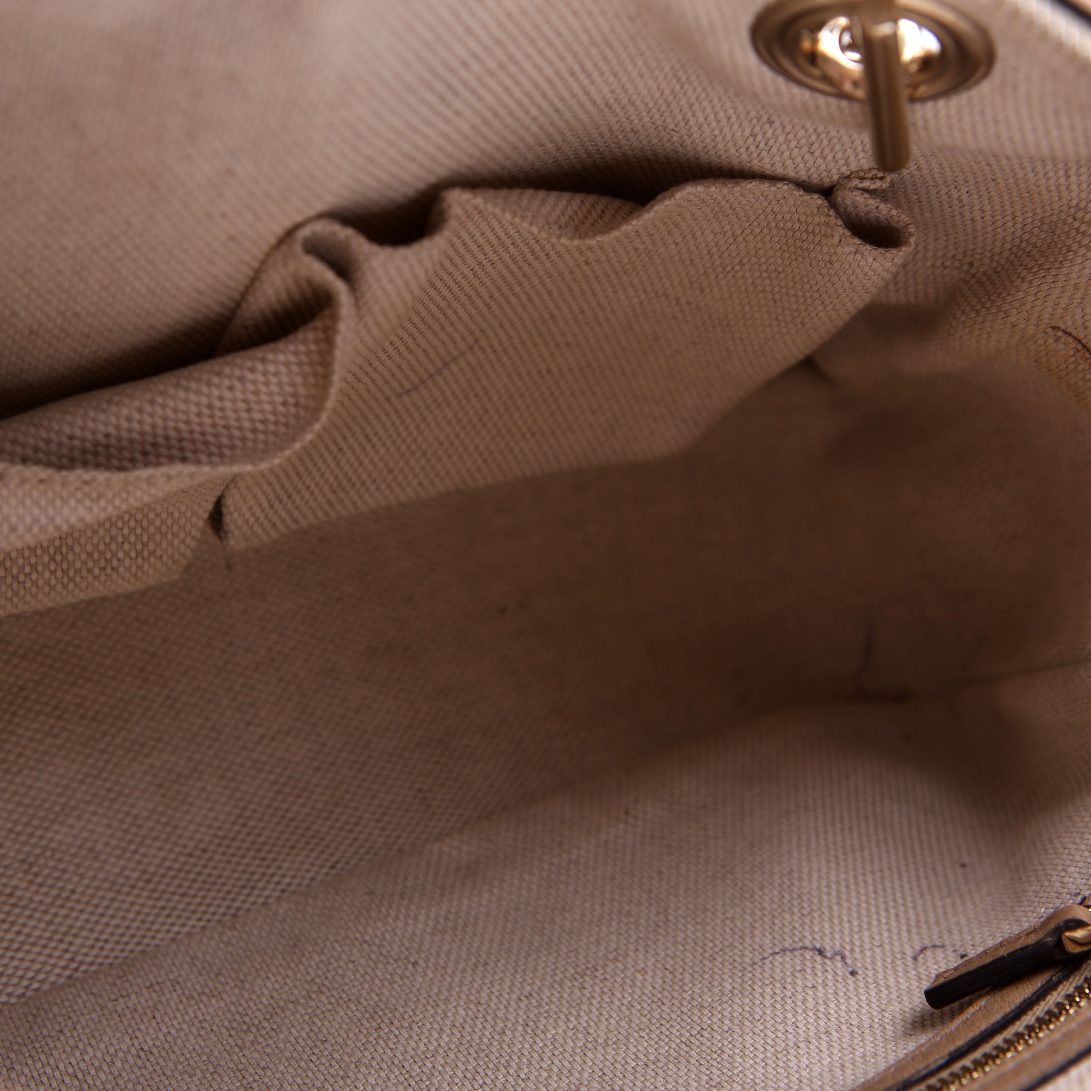 308983 Soho Chain Shoulder Bag Taupe