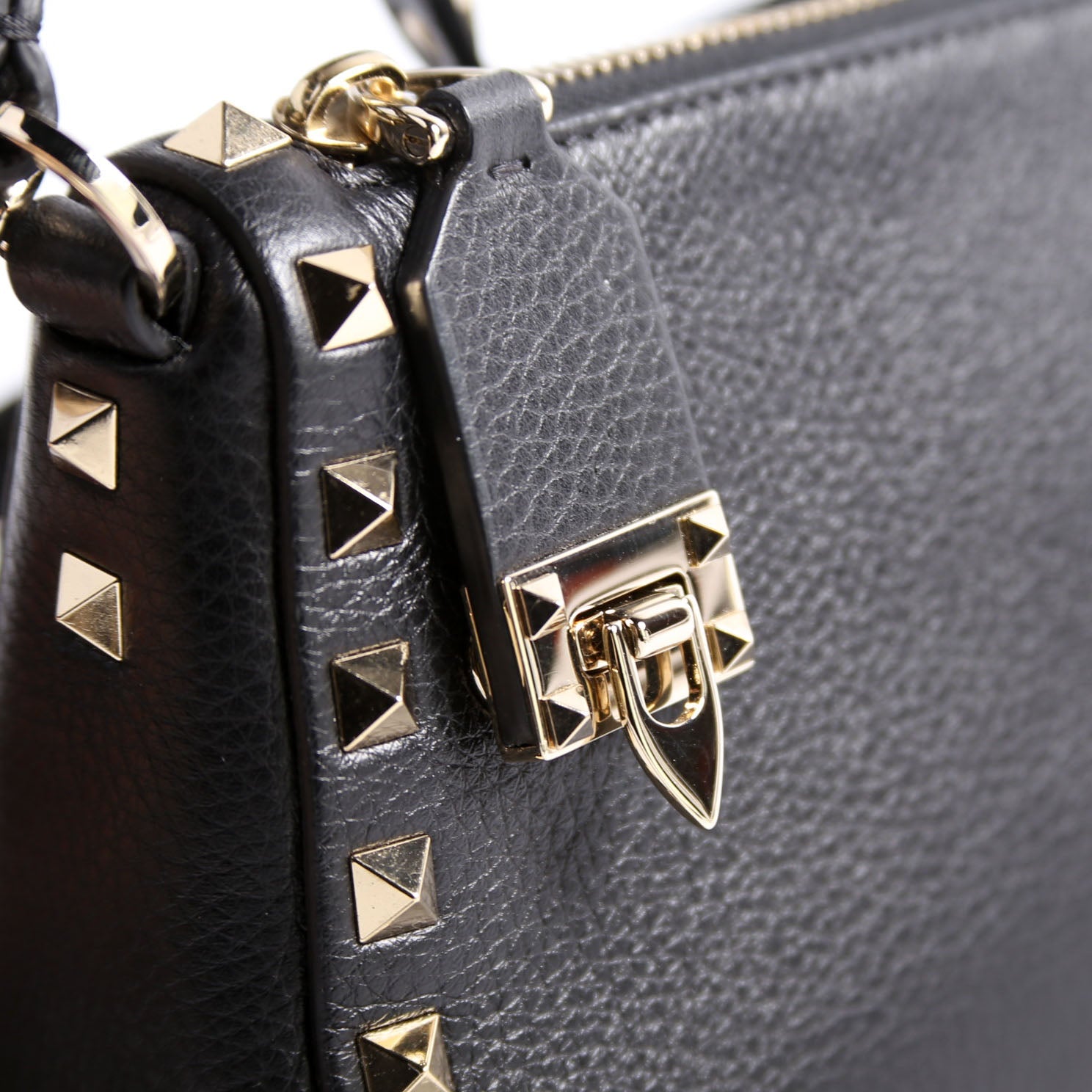 Rockstud Zip-Up Bag Black