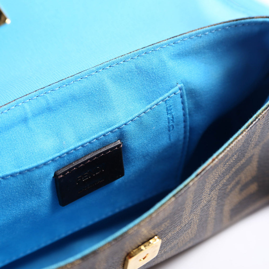 8M0327 FF Crayon Mini Pochette Blue