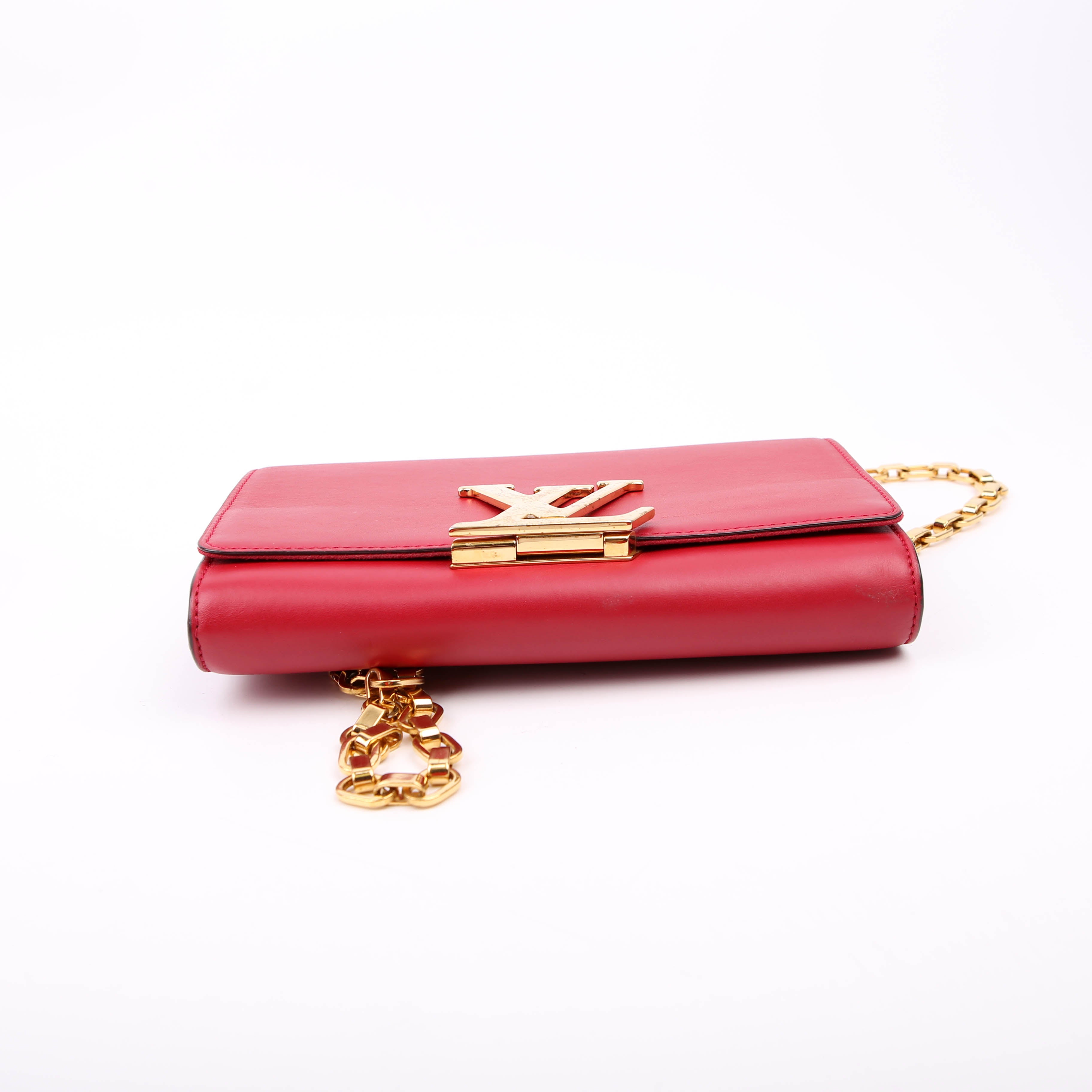 Louise MM Chain Bag Calfskin Red