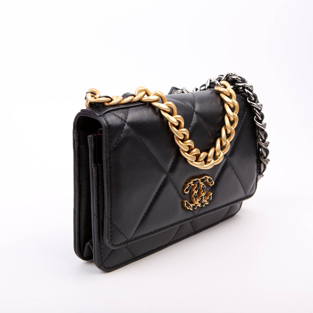 Chanel 19 WOC Quilted Lambskin Black