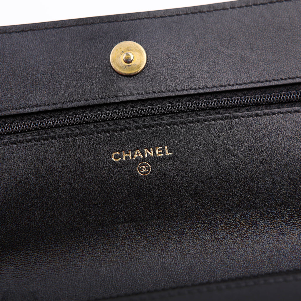 Chanel 19 WOC Quilted Lambskin Black