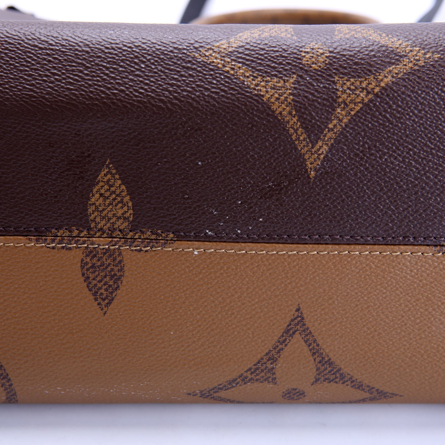 ONTHEGO MM Reverse Monogram