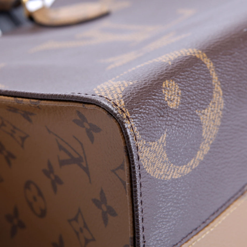 ONTHEGO MM Reverse Monogram