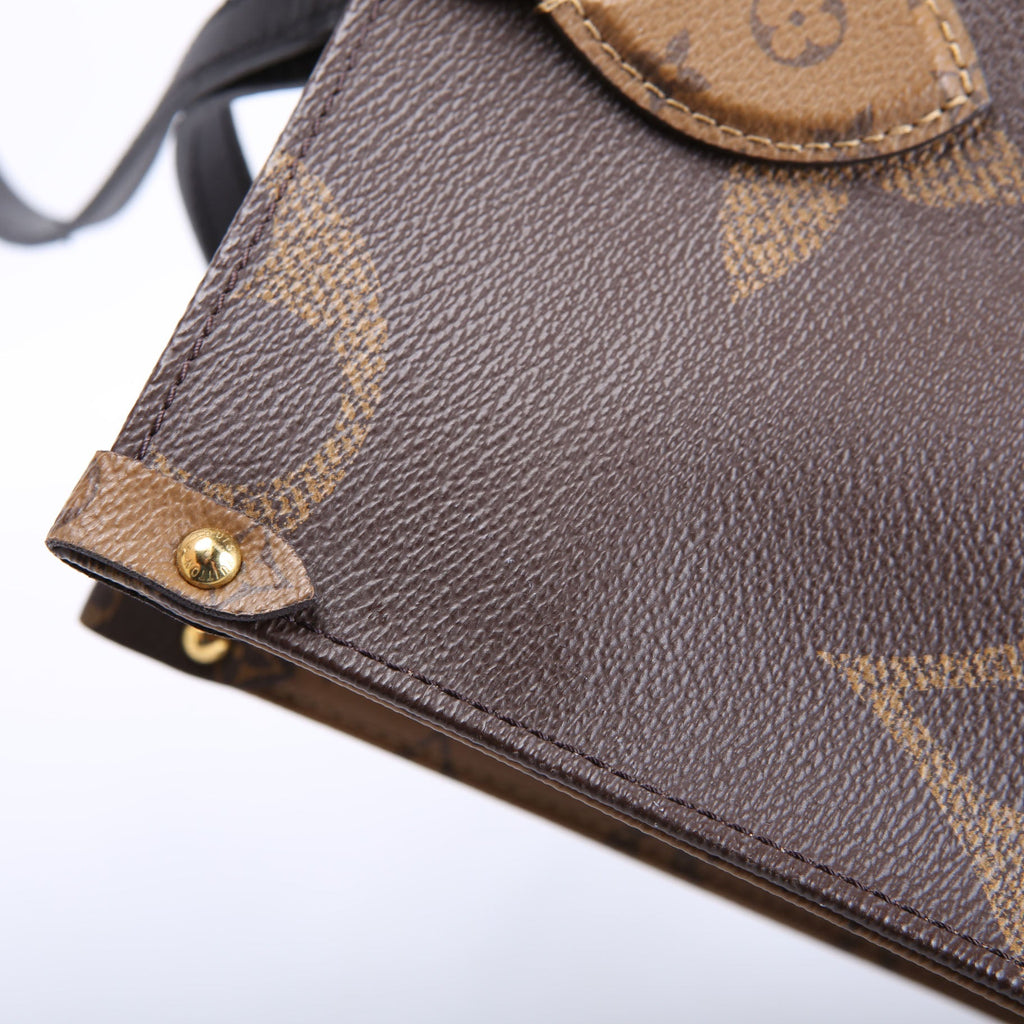 ONTHEGO MM Reverse Monogram
