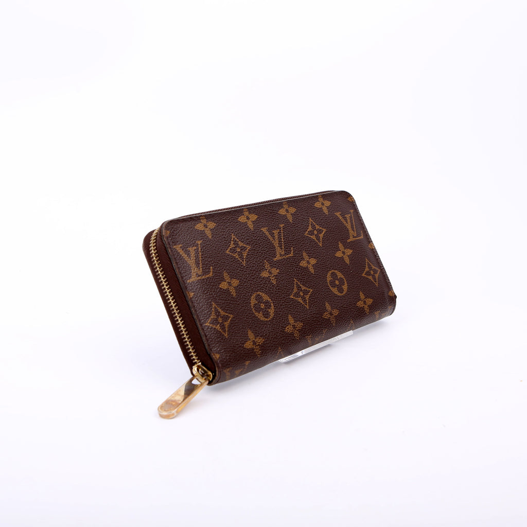 Zippy Wallet Monogram