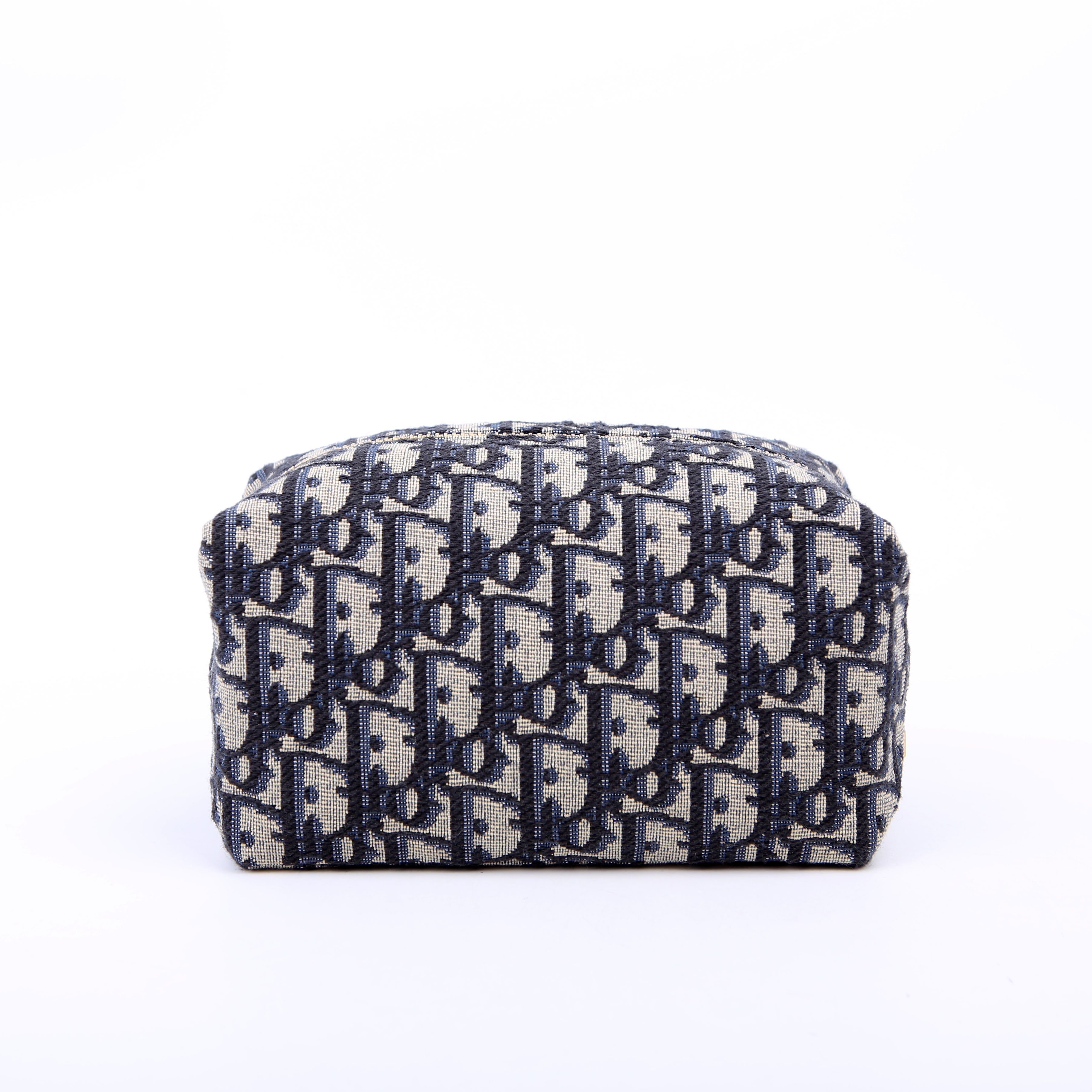 30 Montaigne Venus Pouch Oblique