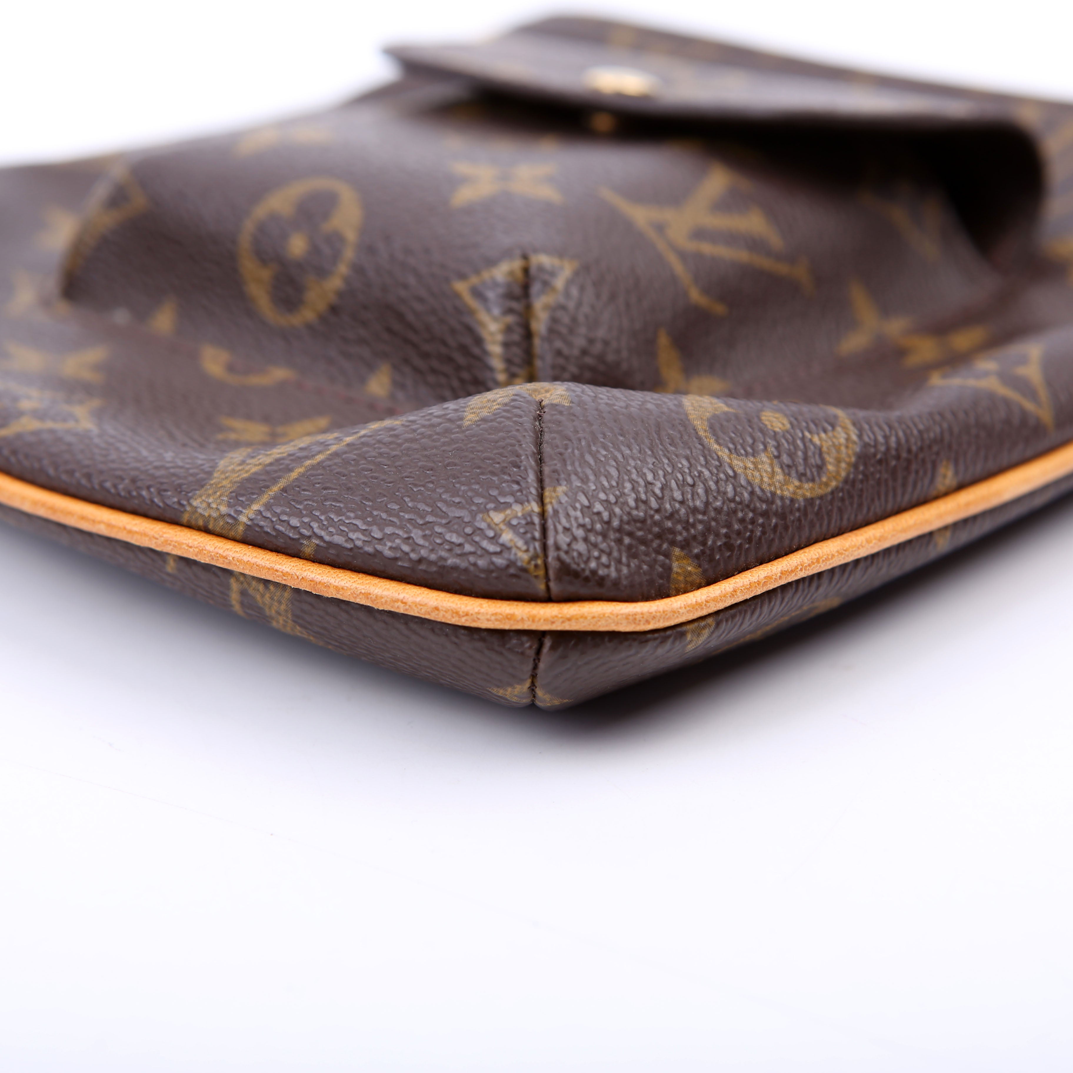 Partition Wristlet Clutch Monogram