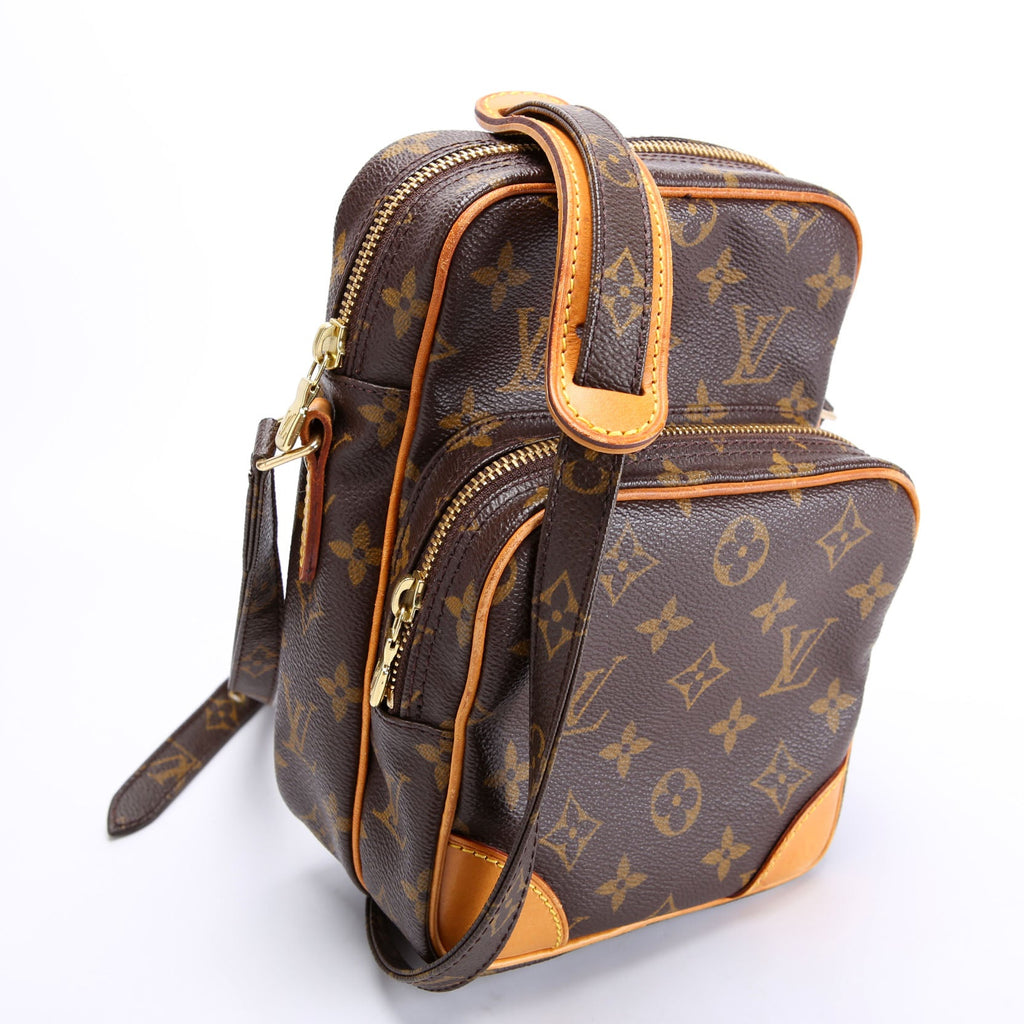 Amazone Monogram