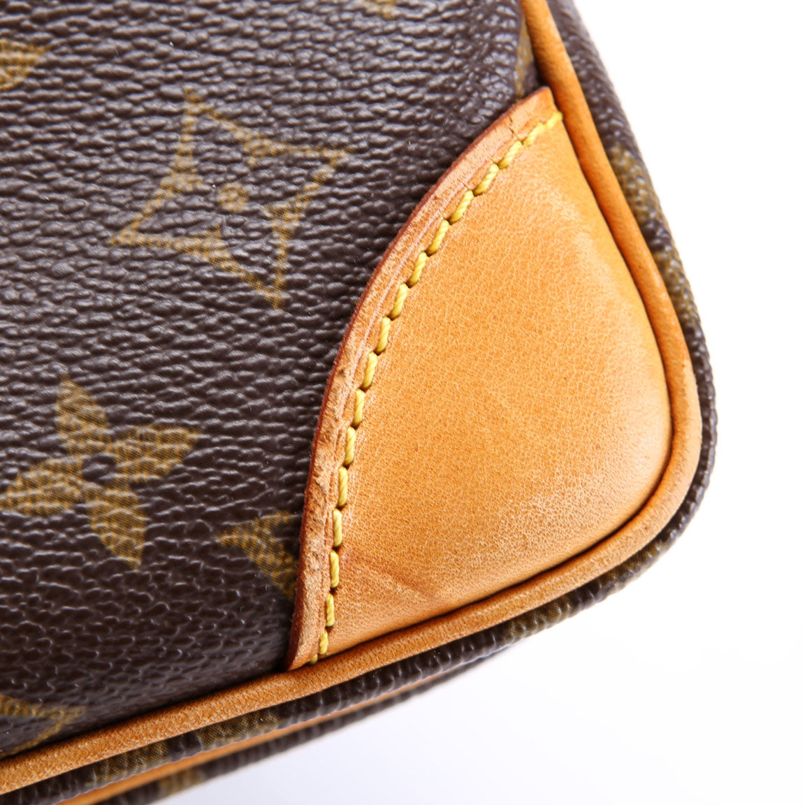 Amazone Monogram