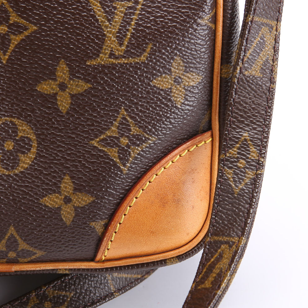 Amazone Monogram