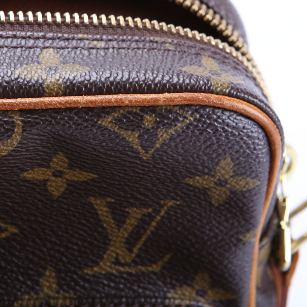 Amazone Monogram