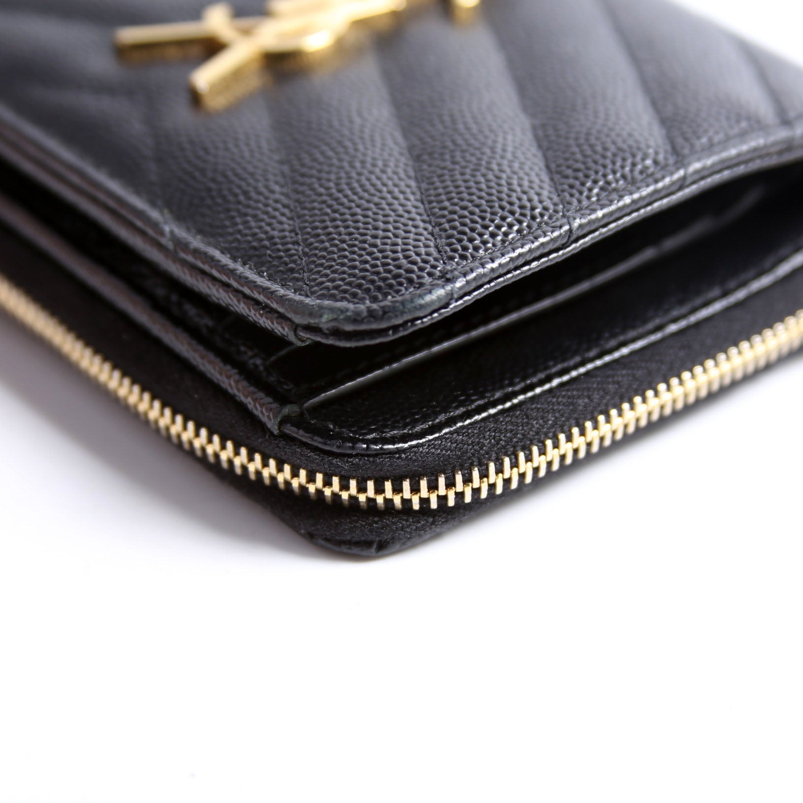 403723 Cassandre Grain De Poudre Compact Zip Around Wallet Black